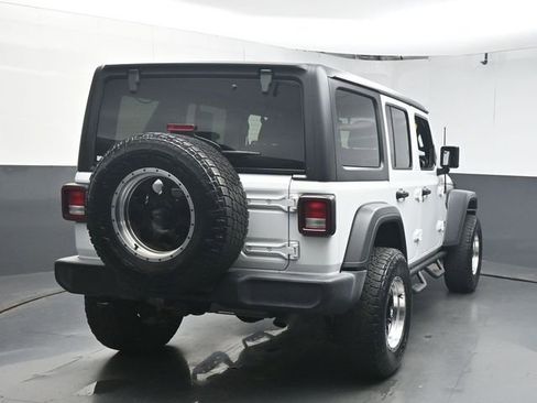 Used 2018 Jeep Wrangler Unlimited Sport S AWD/4WD image 7