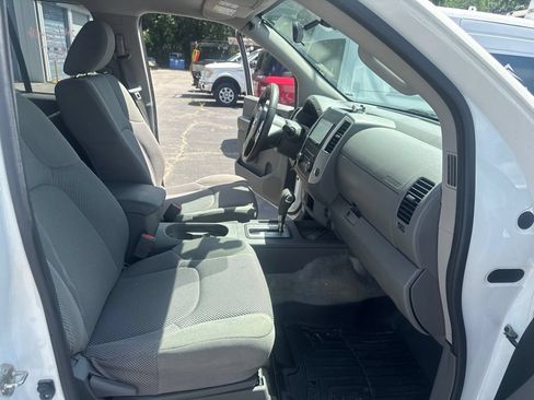 Used 2018 Nissan Frontier SV RWD image 15