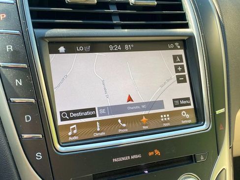 Used 2018 Lincoln MKX Reserve w/ Lincoln MKX Climate Package FWD image 26