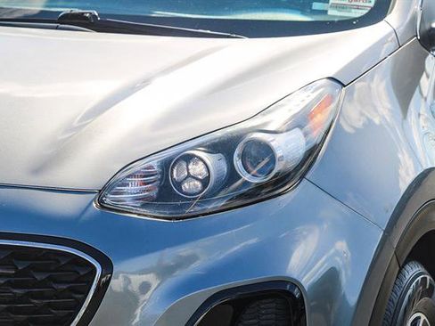 Used 2020 Kia Sportage LX image 8