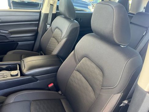 Certified 2024 Nissan Pathfinder SV AWD/4WD image 5