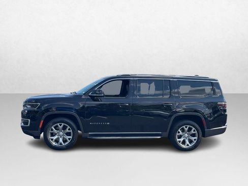 Used 2022 Jeep Wagoneer Series II AWD/4WD image 2
