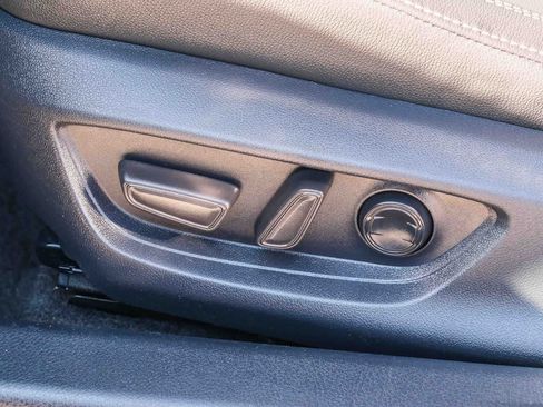 Used 2025 Toyota Camry SE FWD image 25