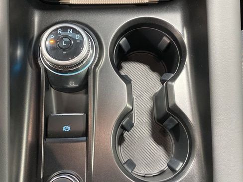 Used 2025 Ford Explorer Active AWD/4WD image 29