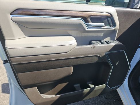 Used 2024 Chevrolet Silverado 2500 LT w/ Safety Package image 15