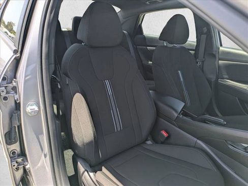 Certified 2025 Hyundai Elantra Sport FWD image 19
