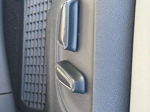 Certified 2023 Toyota Sienna LE FWD image 25