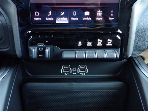 New 2026 RAM 2500 Big Horn AWD/4WD image 19