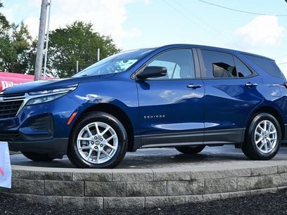 Used 2022 Chevrolet Equinox LS w/ LS Convenience Package