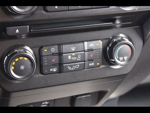 Used 2015 Ford F150 XLT w/ Equipment Group 302A Luxury AWD/4WD image 37
