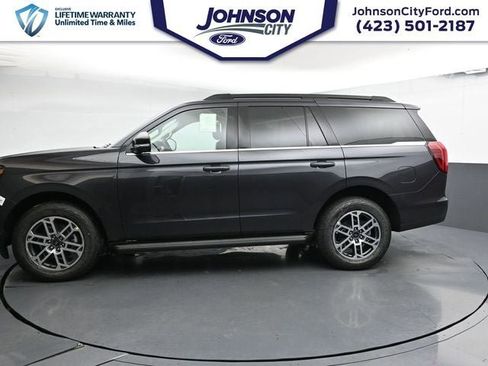 New 2025 Ford Expedition Active image 7