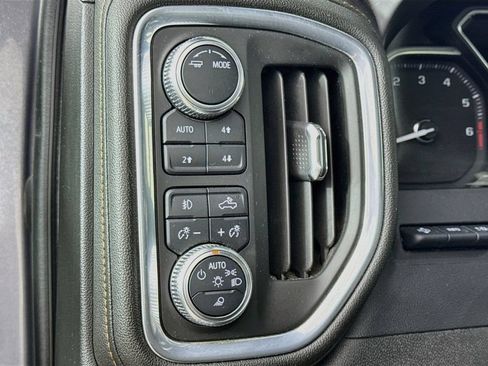 Used 2021 GMC Sierra 1500 AT4 w/ AT4 Value Package AWD/4WD image 11