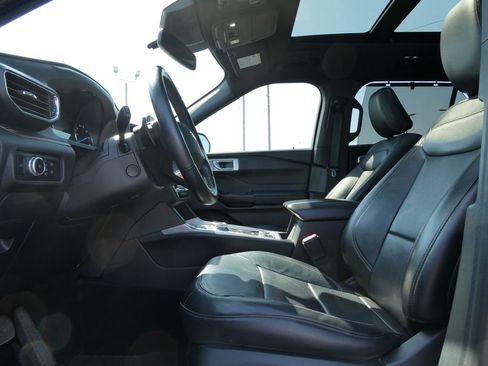 Used 2020 Ford Explorer Limited image 22