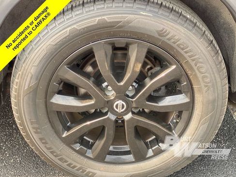 Used 2020 Nissan Rogue S FWD image 16