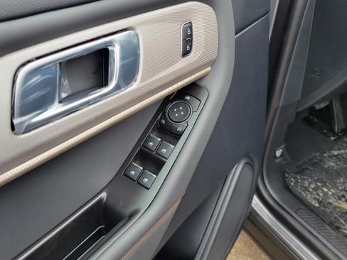 New 2025 Ford Explorer Active w/ Active Comfort Package image 21
