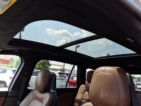 Used 2024 Lincoln Aviator Reserve w/ Equipment Group 201A AWD/4WD image 11