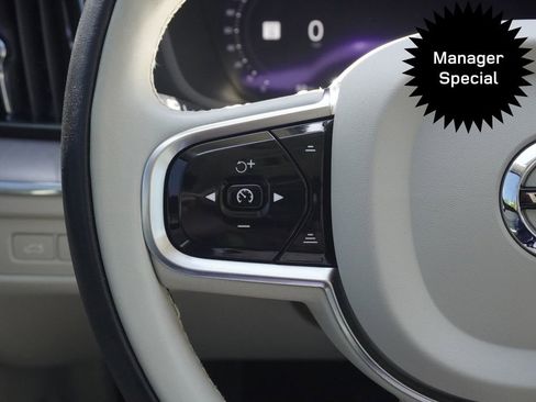 Used 2023 Volvo XC60 T8 Plus w/ Climate Package AWD/4WD image 12