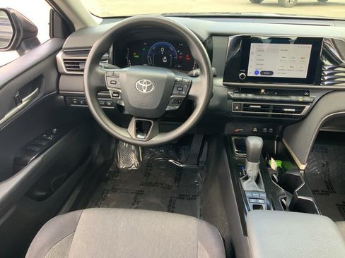 Used 2025 Toyota Camry LE FWD image 16