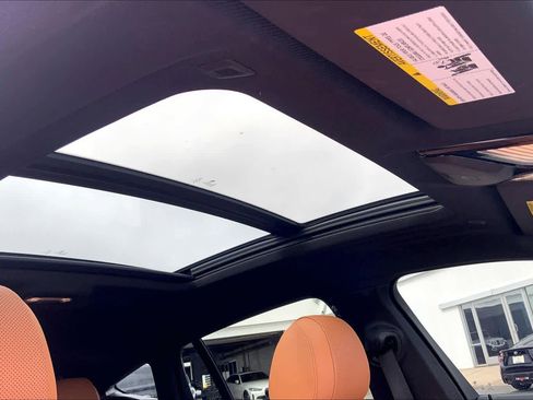 Used 2023 BMW X6 xDrive40i w/ M Sport Package image 13