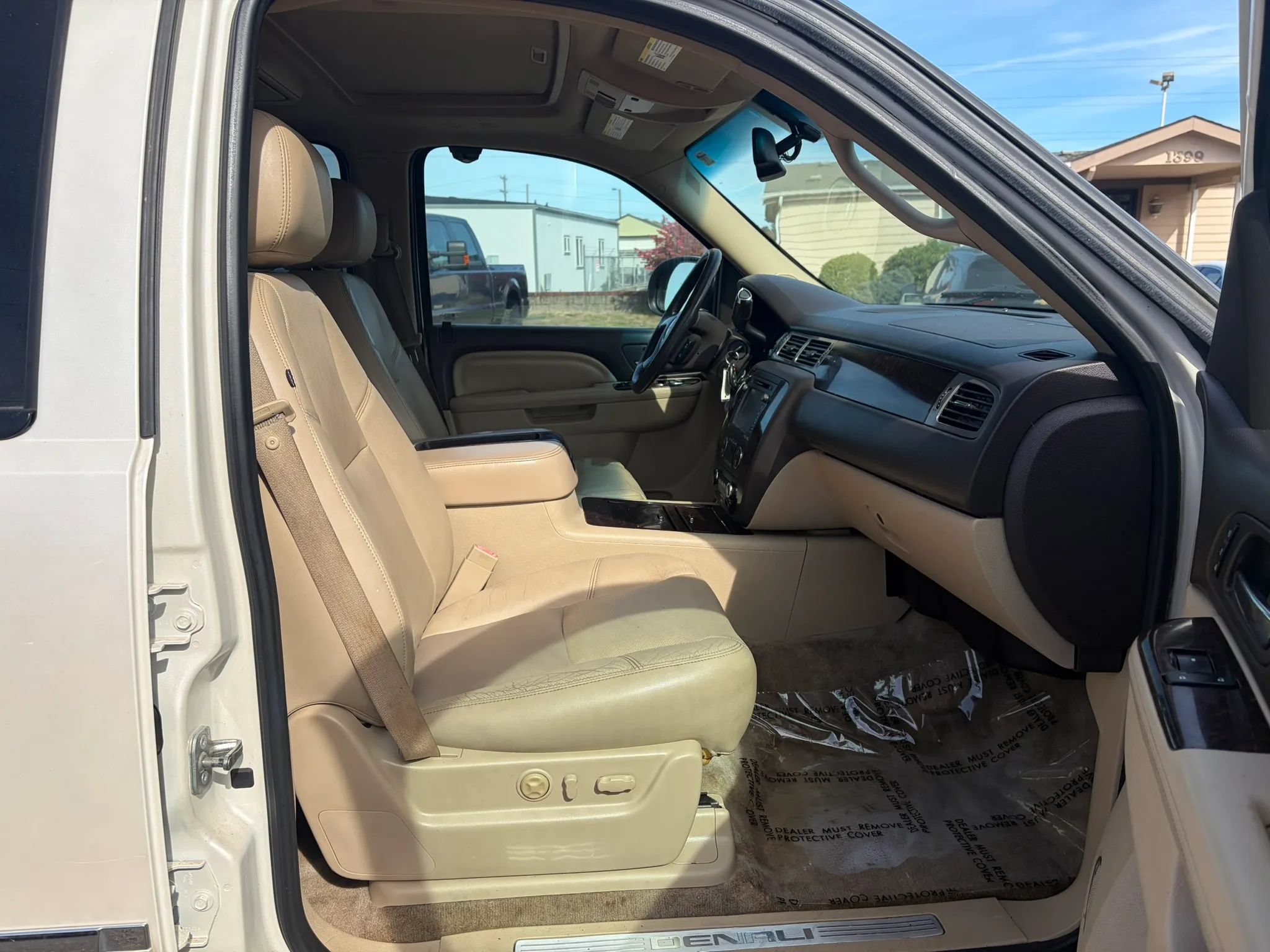 Used 2012 GMC Yukon XL Denali AWD/4WD image 18
