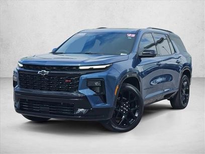 Used 2025 Chevrolet Traverse RS