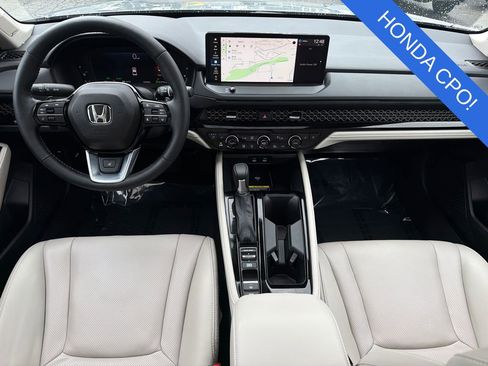 Used 2025 Honda Accord Touring image 17