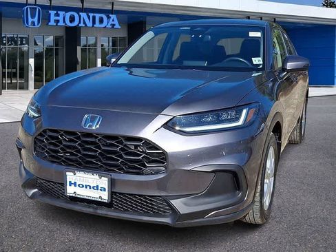 Used 2023 Honda HR-V LX image 3