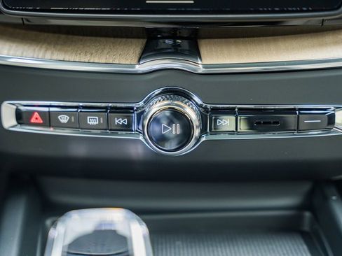 New 2026 Volvo XC60 B5 Plus w/ Protection Package Premier image 22