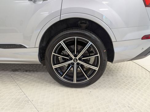 Used 2022 Audi Q7 Premium Plus image 10