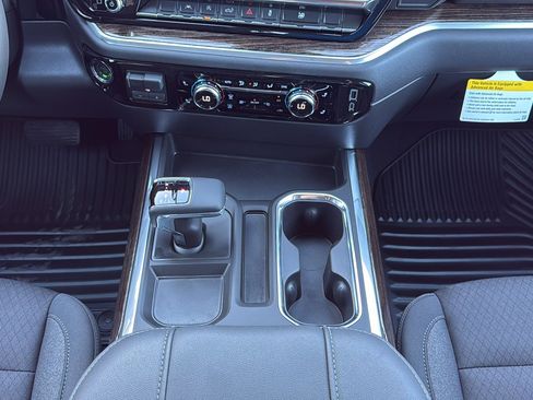 New 2026 GMC Sierra 1500 Elevation image 23