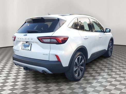 Certified 2023 Ford Escape Platinum w/ Premium Technology Package image 6