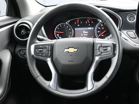 Used 2025 Chevrolet Blazer LT FWD image 11