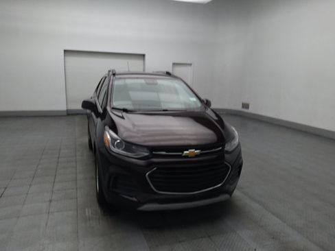 Used 2020 Chevrolet Trax LT w/ LT Convenience Package FWD image 14
