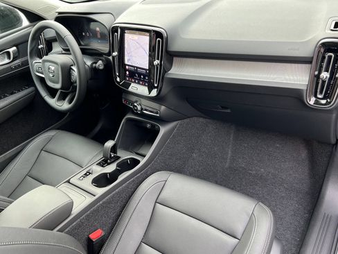 New 2026 Volvo XC40 B5 Core w/ Protection Package Premier AWD/4WD image 18