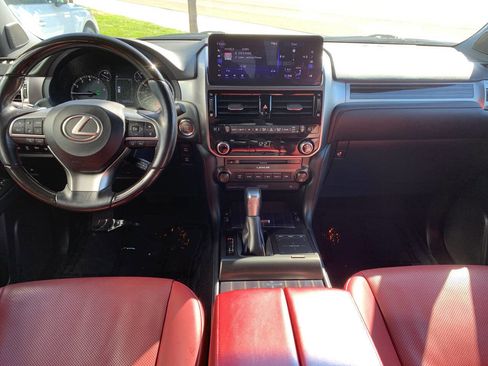 Used 2022 Lexus GX 460 Premium w/ Accessory Package image 9