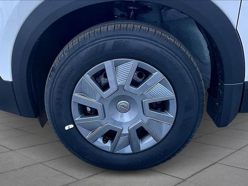 New 2026 Nissan Kicks S image 9