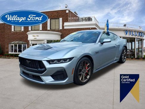 Used 2025 Ford Mustang GT Premium RWD image 1