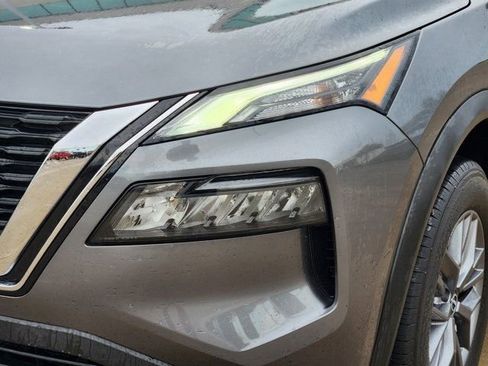 Used 2023 Nissan Rogue S image 16