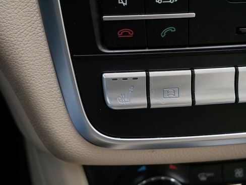 Used 2019 Mercedes-Benz GLA 250 GLA 250 image 28