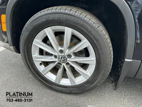 Used 2017 Volkswagen Tiguan Limited w/ Premium Package AWD/4WD image 23