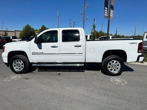 Used 2013 GMC Sierra 3500 Denali image 10