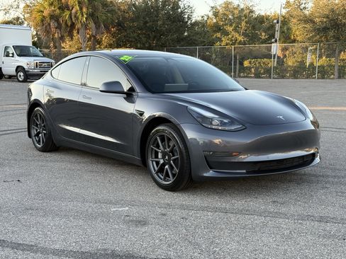 Used 2022 Tesla Model 3 Long Range image 2