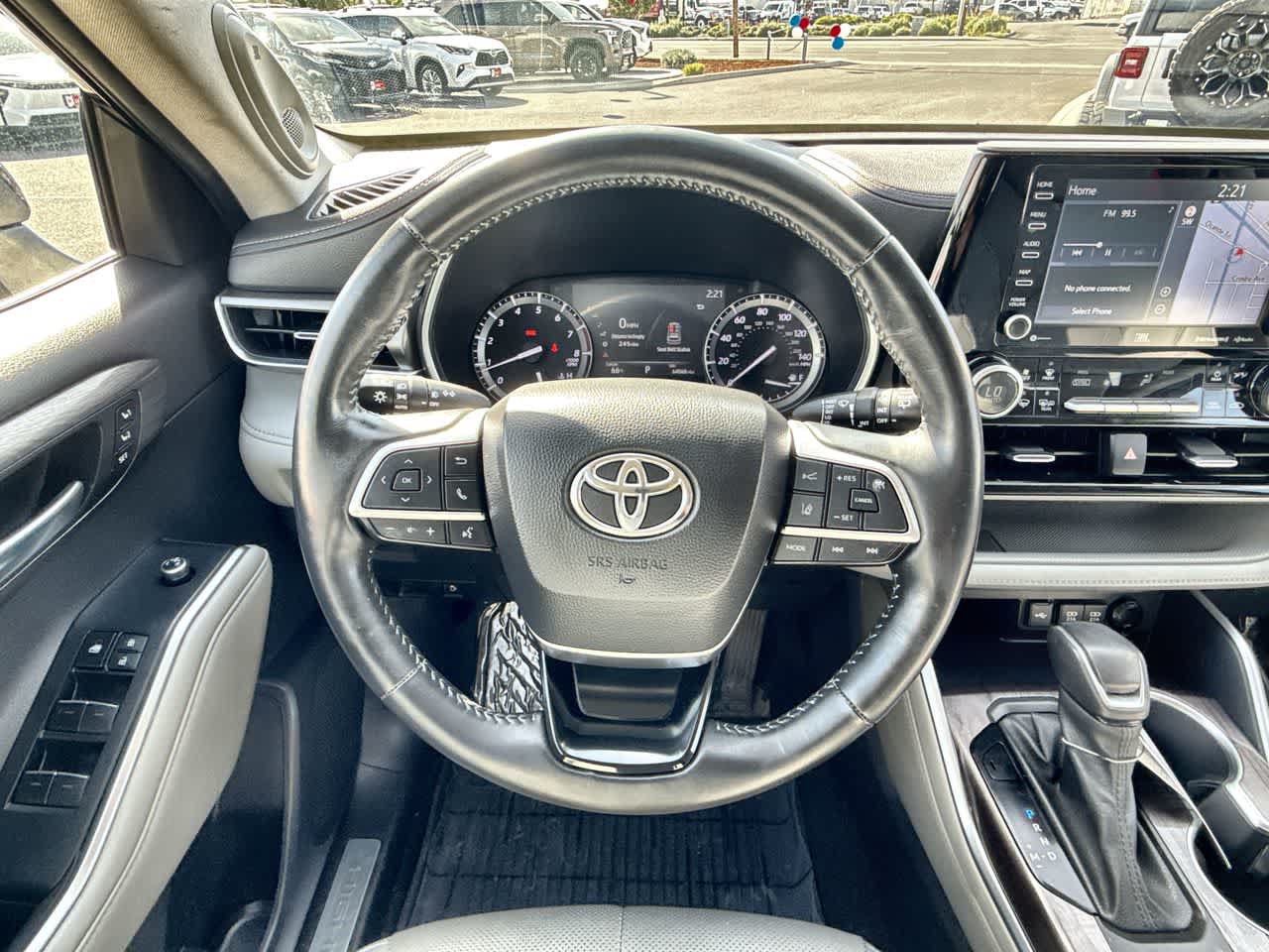 Used 2021 Toyota Highlander Limited AWD/4WD image 17