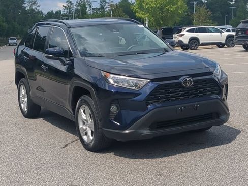Used 2021 Toyota RAV4 XLE FWD image 1