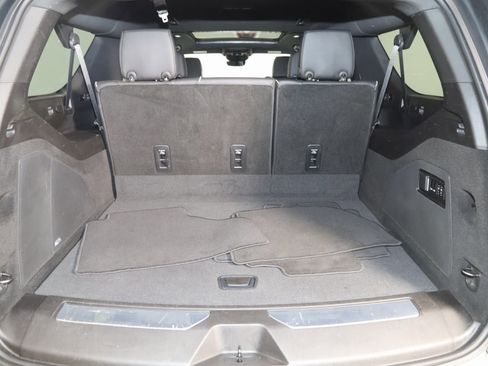 Used 2022 Cadillac Escalade ESV Premium Luxury image 62