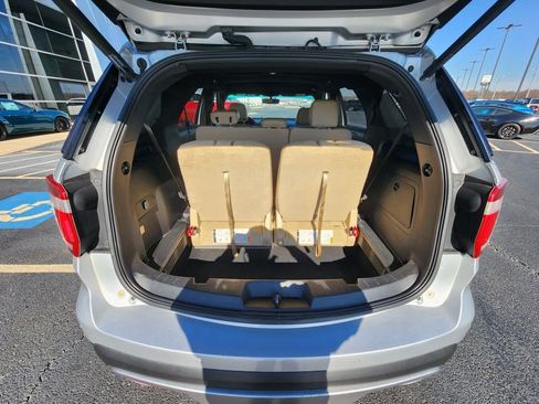 Used 2016 Ford Explorer XLT w/ Equipment Group 202A image 18