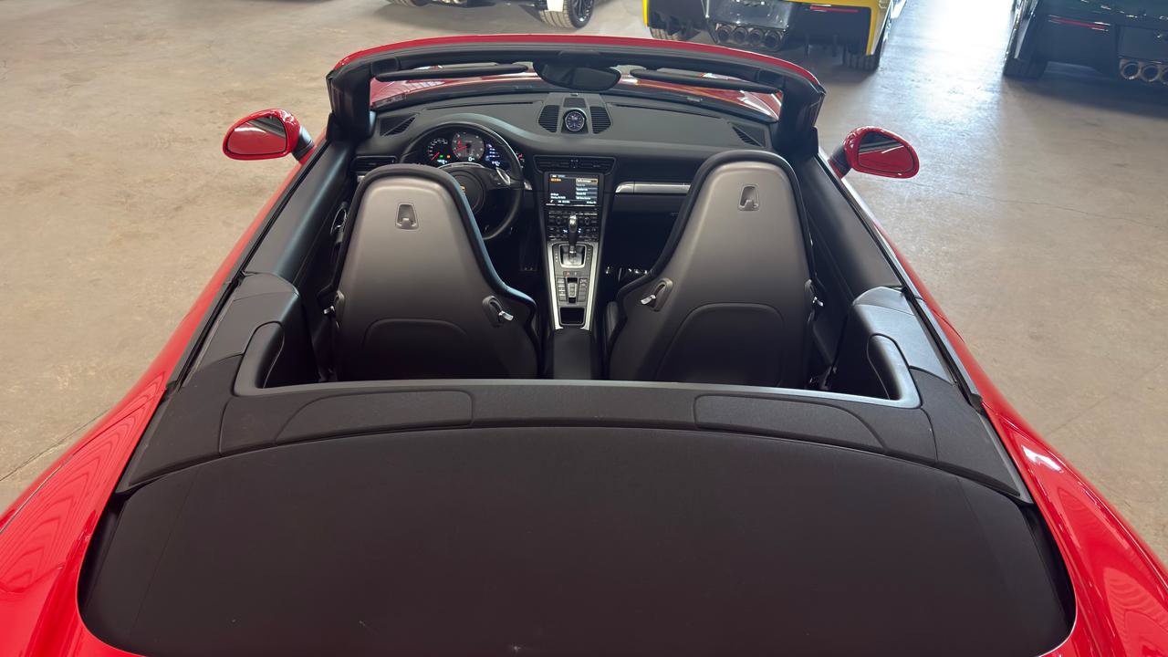Used 2014 Porsche 911 Carrera 4S AWD/4WD image 32