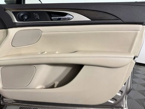 Used 2020 Lincoln MKZ Reserve FWD image 46