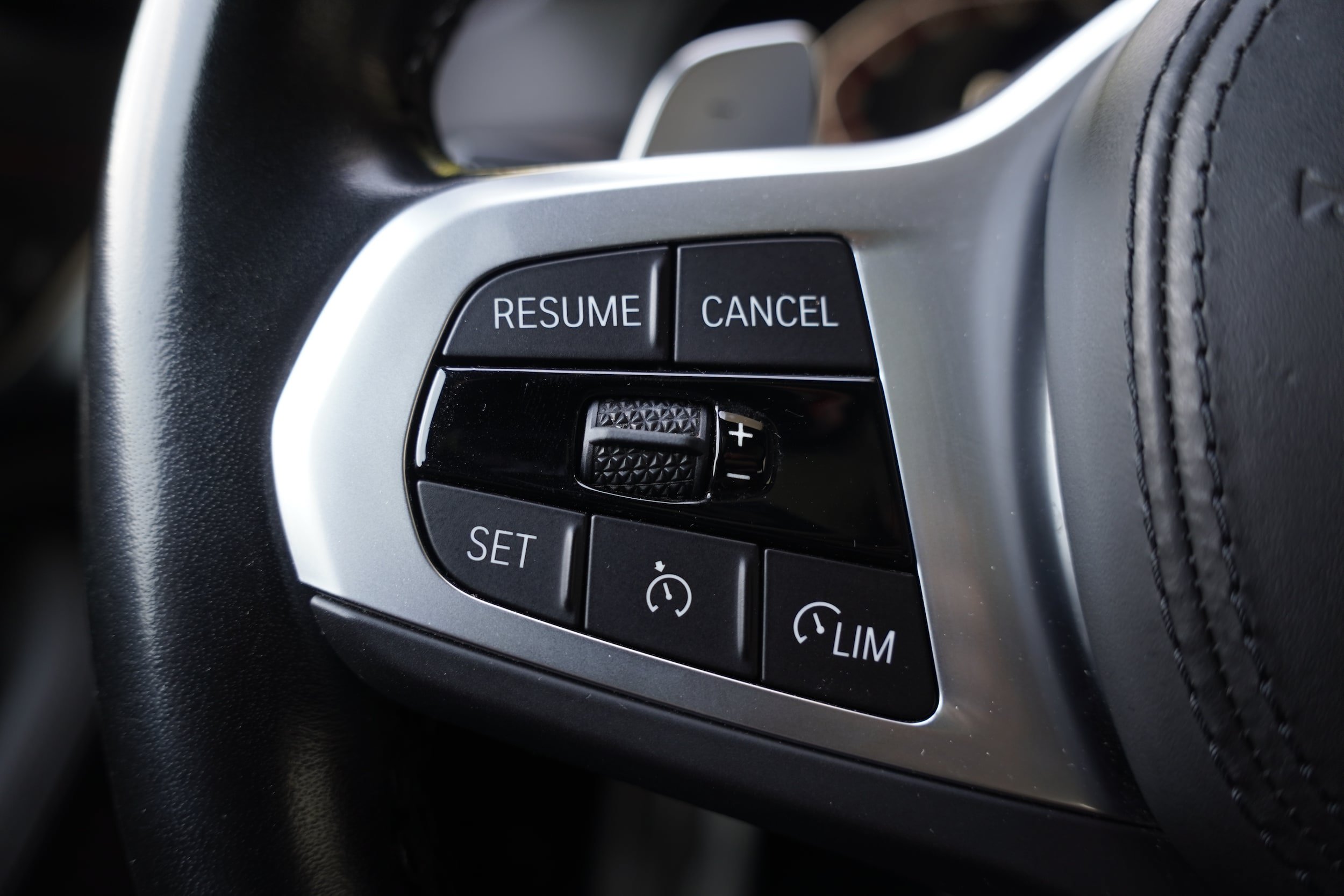 Used 2022 BMW 530i w/ M Sport Package RWD image 18