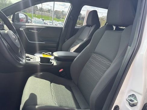 Used 2023 Toyota RAV4 SE w/ Weather & Moonroof Package image 15